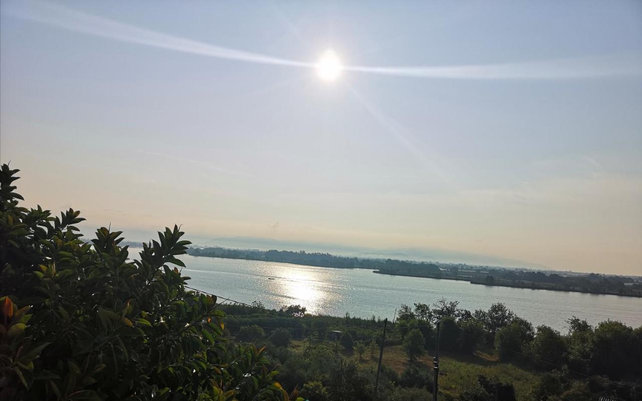 Sul Lago Dorato テッラチーナ エクステリア 写真