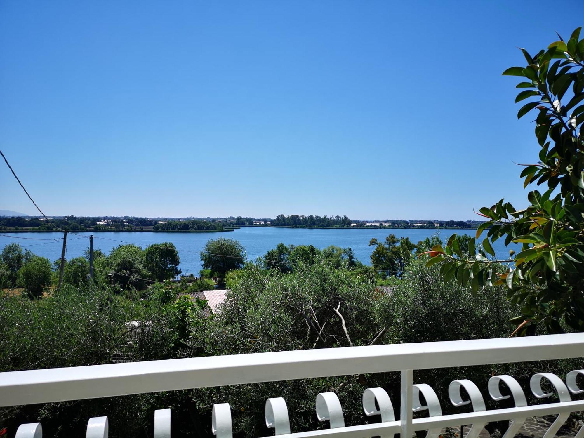 Sul Lago Dorato テッラチーナ 部屋 写真
